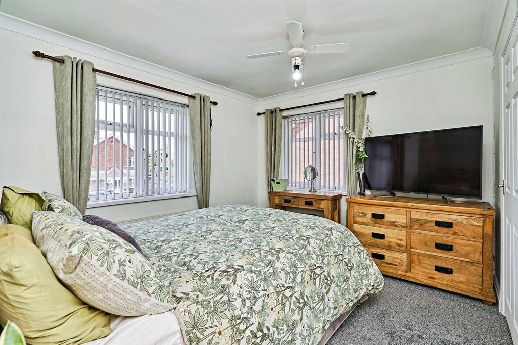Additional image 8 of 4 bed semi-detached house for saleLinden Lane, Willenhall WV12