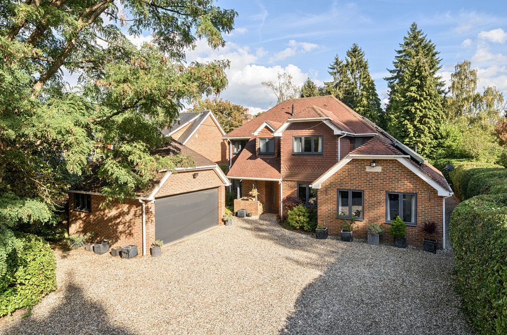 Additional image 28 of 5 bed detached house for saleHollybush Ride, Finchampstead, Wokingham, Berkshire RG40