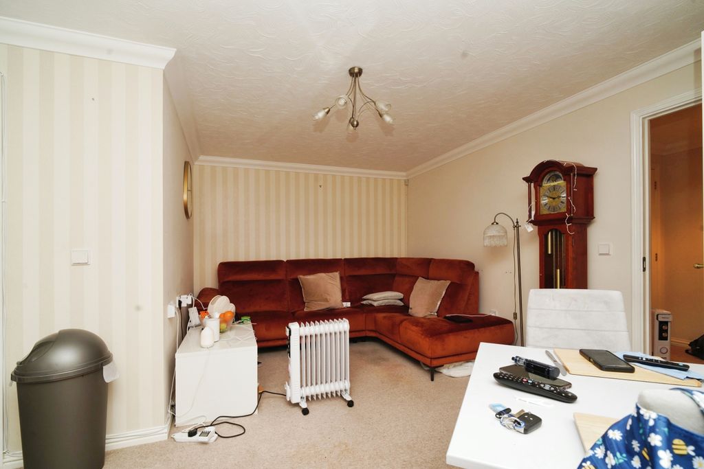 Additional image 7 of 1 bed flat for saleHighfield Lane, Southampton, Hampshire SO17