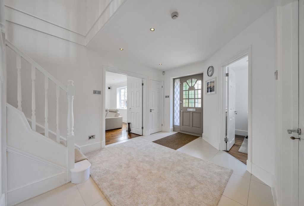 Additional image 4 of 5 bed detached house for saleThe Denningtons, Worcester Park, Surrey KT4