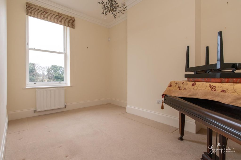 Additional image 18 of 2 bed flat for saleWhitecroft Park, Newport PO30