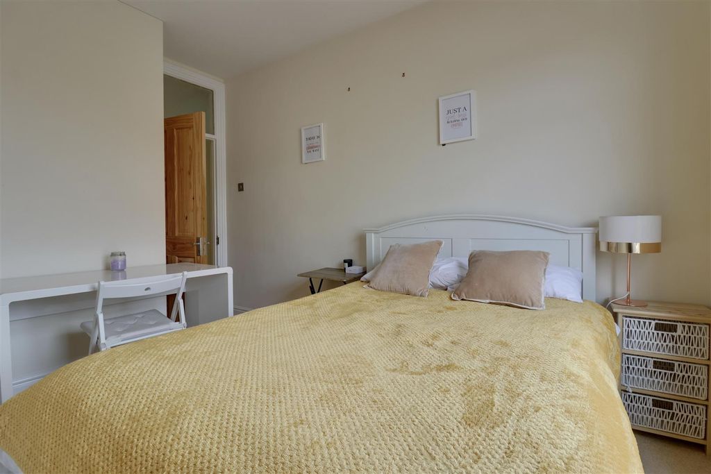 Additional image 16 of 3 bed property for saleHaslemere Road, Southsea PO4
