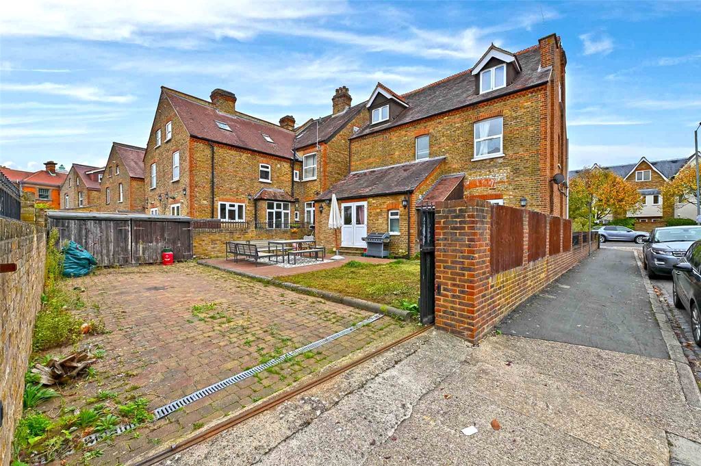 Additional image 18 of 7 bed detached house for saleSt. Leonards Road, Windsor, Berkshire SL4