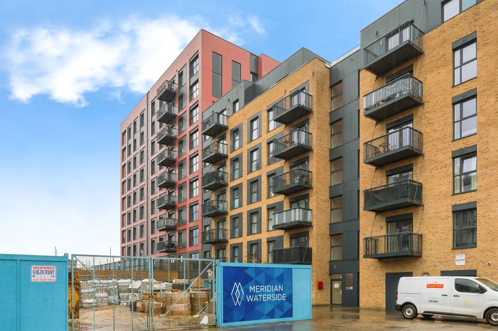Additional image 16 of 2 bed flat for saleMeridian Way, Southampton SO14
