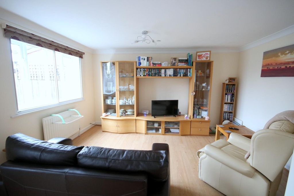 Additional image 7 of 3 bed end terrace house for saleRowan Close, Ashford TW15