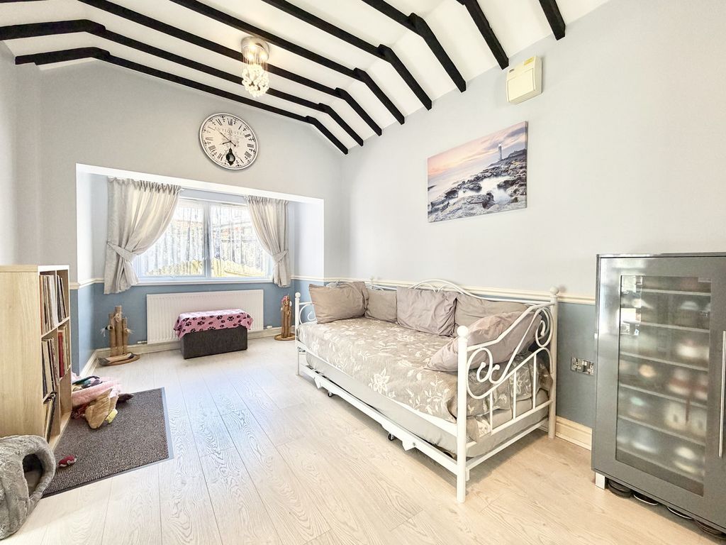 Additional image 14 of 7 bed detached house for salePostern Road, Newport PO30