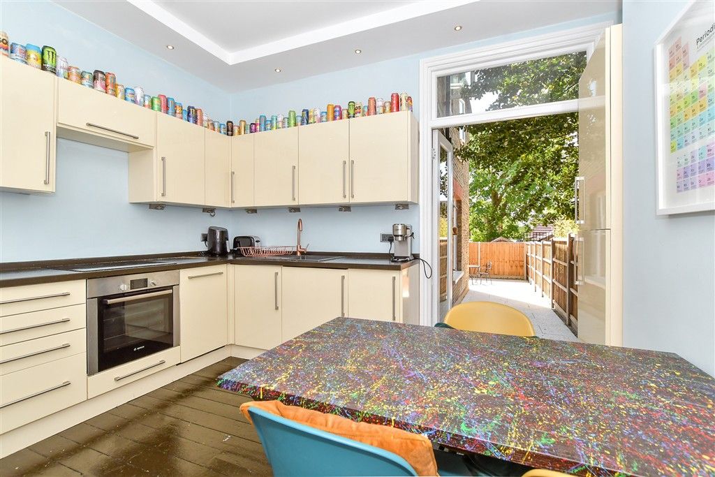 Additional image 3 of 2 bed maisonette for saleGlebe Avenue, Woodford Green, Essex IG8