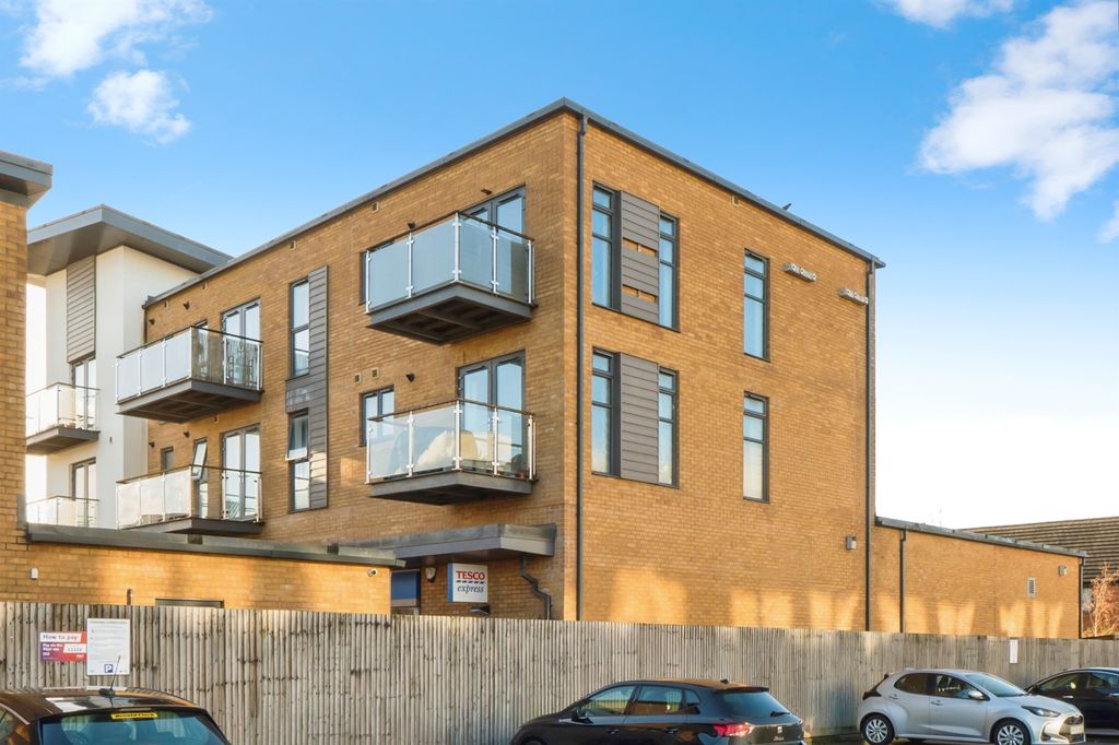 2 bed flat for saleMercator Close, Southampton SO16