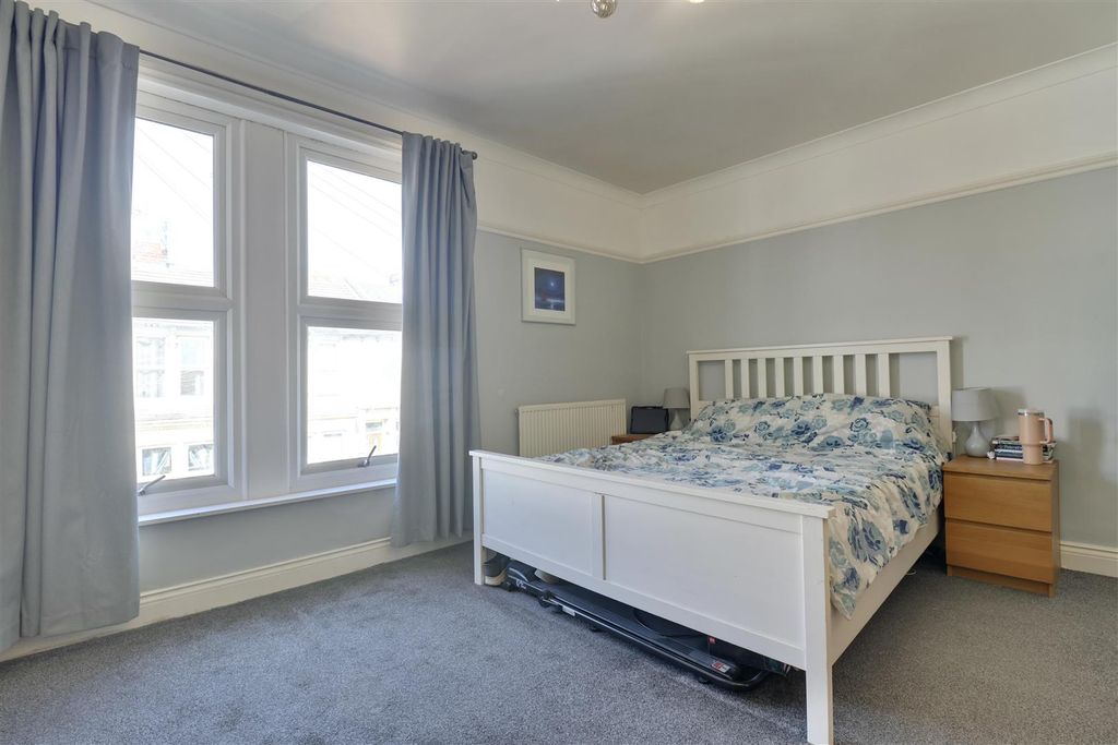 Additional image 9 of 3 bed property for saleMunster Road, Portsmouth PO2