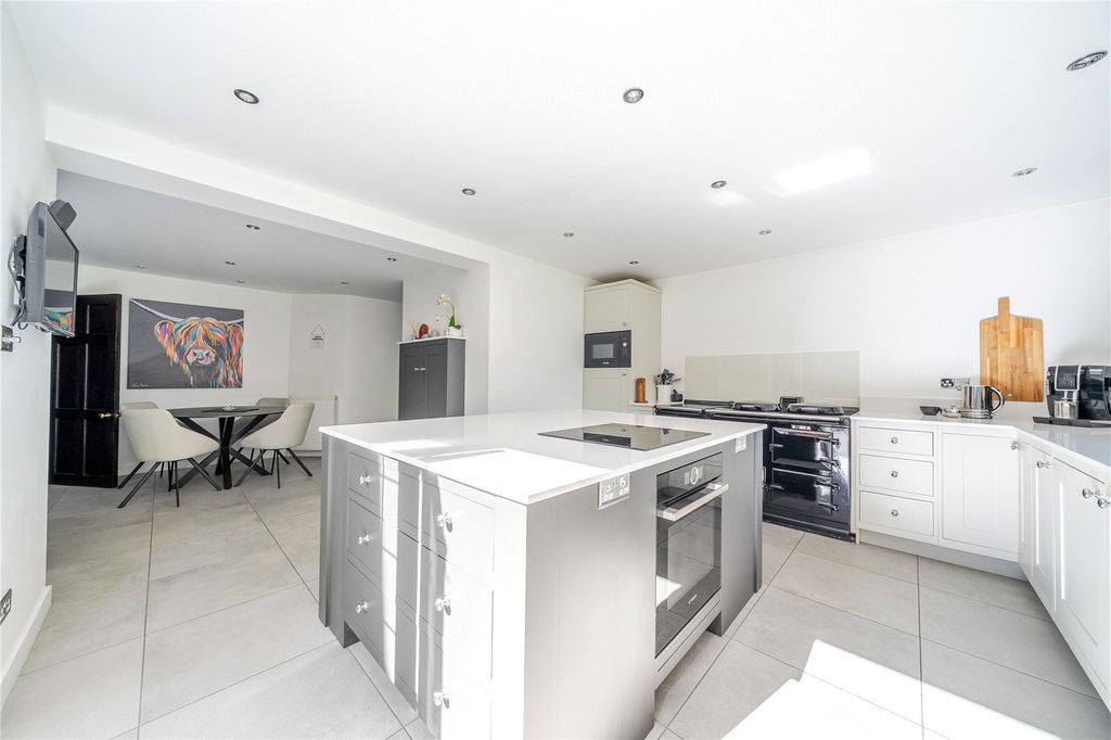 Additional image 5 of 5 bed detached house for saleRoundabout Lane, Winnersh, Wokingham RG41