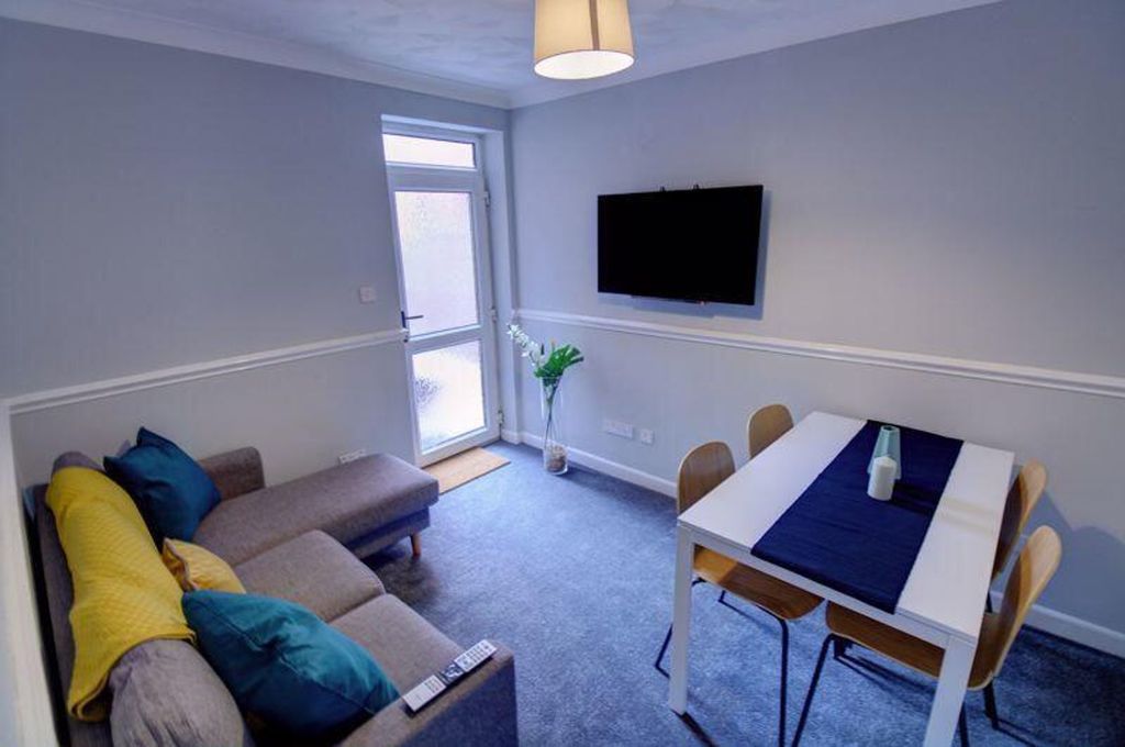 Additional image 3 of 5 bed semi-detached house for saleBurlington Road, Southampton SO15