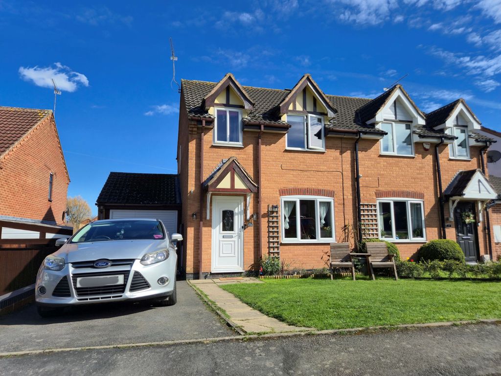 3 bed semi-detached house for saleMill Pond, Hugglescote LE67