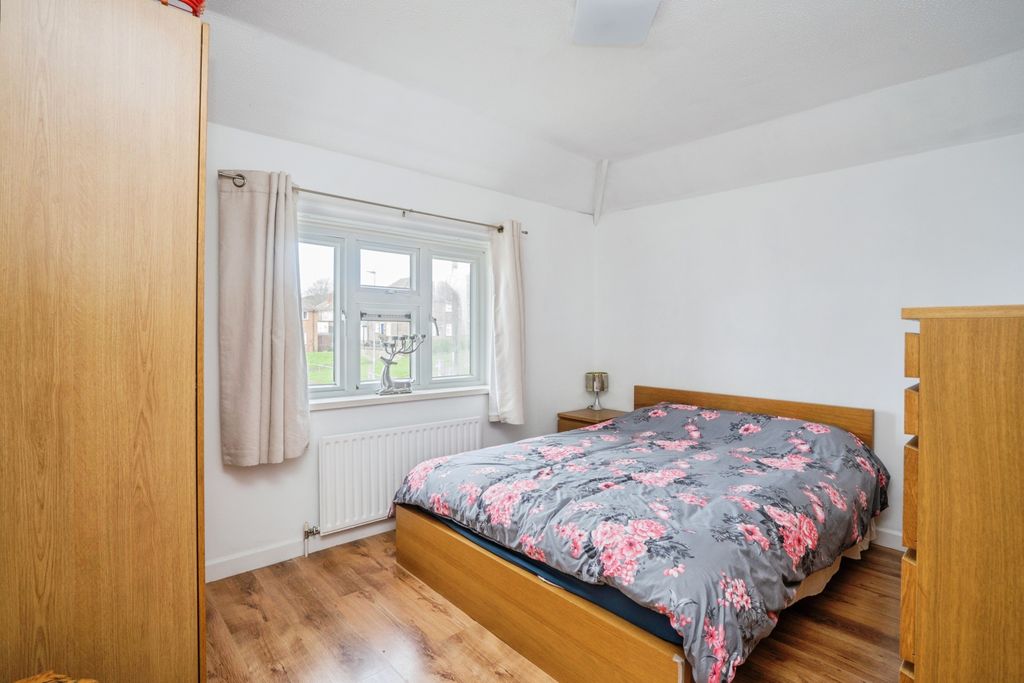 Additional image 13 of 4 bed semi-detached house for saleDeal Road, Portsmouth PO6