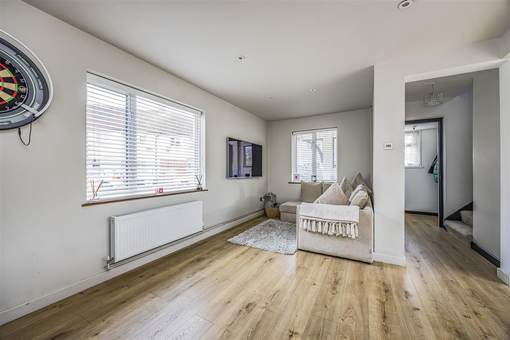 Additional image 5 of 3 bed semi-detached house for saleHilsea Crescent, Portsmouth PO2