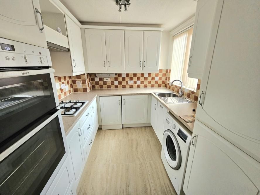 Additional image 15 of 2 bed flat for saleAllenview Road, Wimborne, Dorset BH21