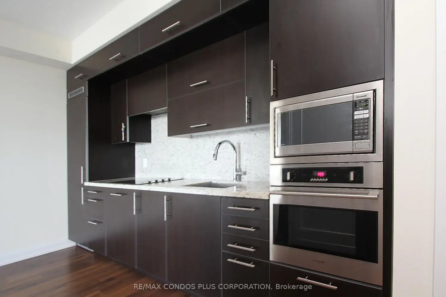 5 Sheppard Avenue 3721 photo 5