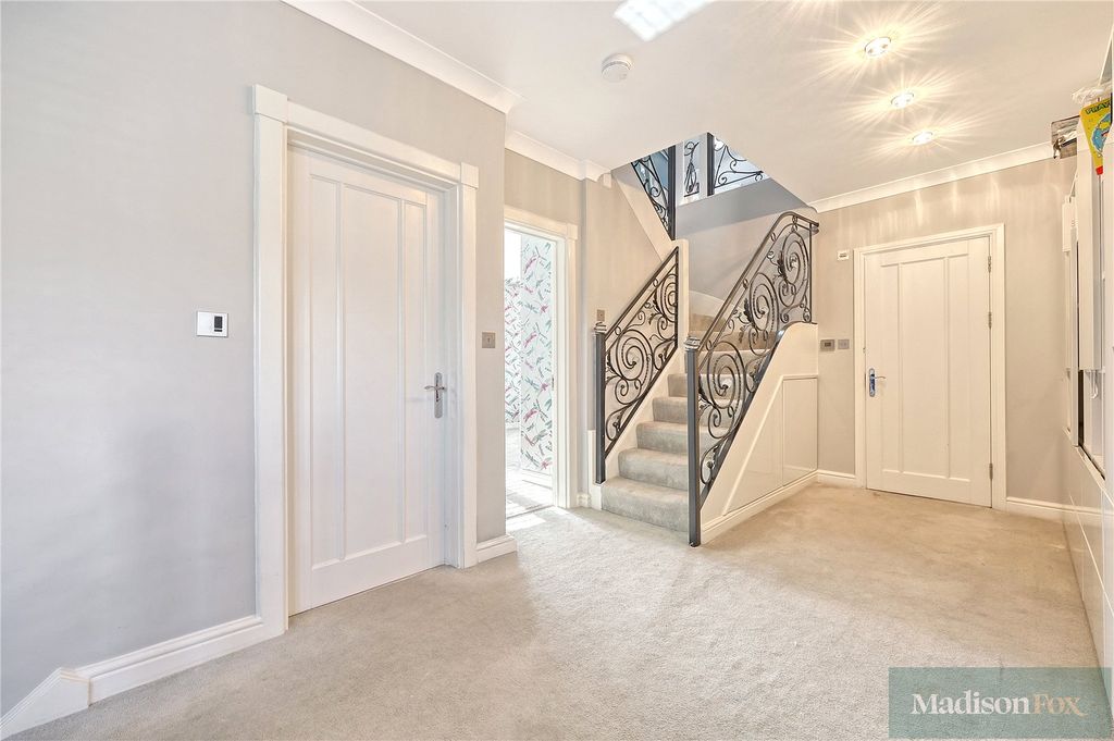 Additional image 36 of 5 bed detached house for saleThe Dell, Woodford Green IG8
