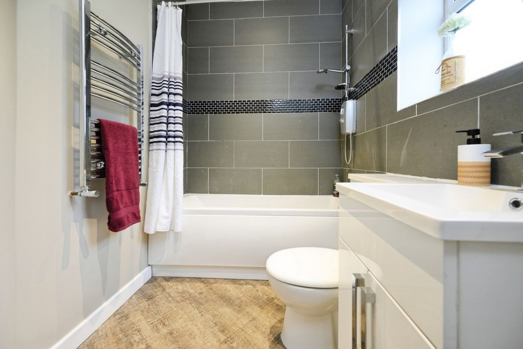 Additional image 18 of 3 bed detached house for saleWalker Road, Portsmouth, Hampshire PO2