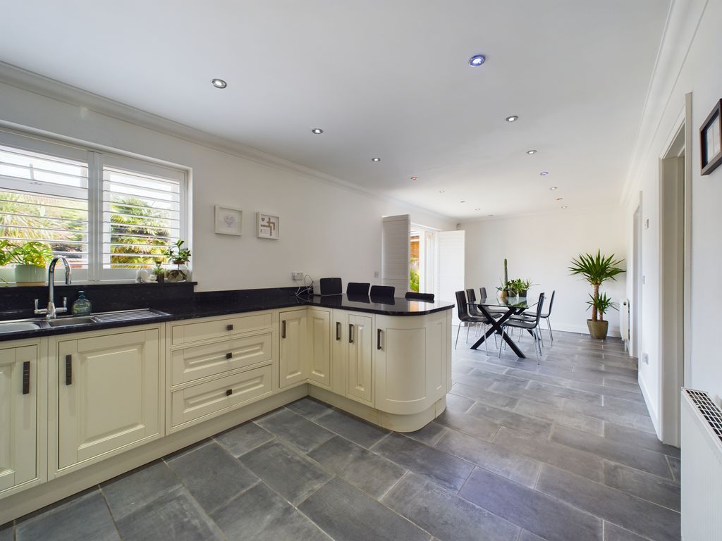 Additional image 7 of 4 bed detached house for saleRectory Grove, Wickford SS11