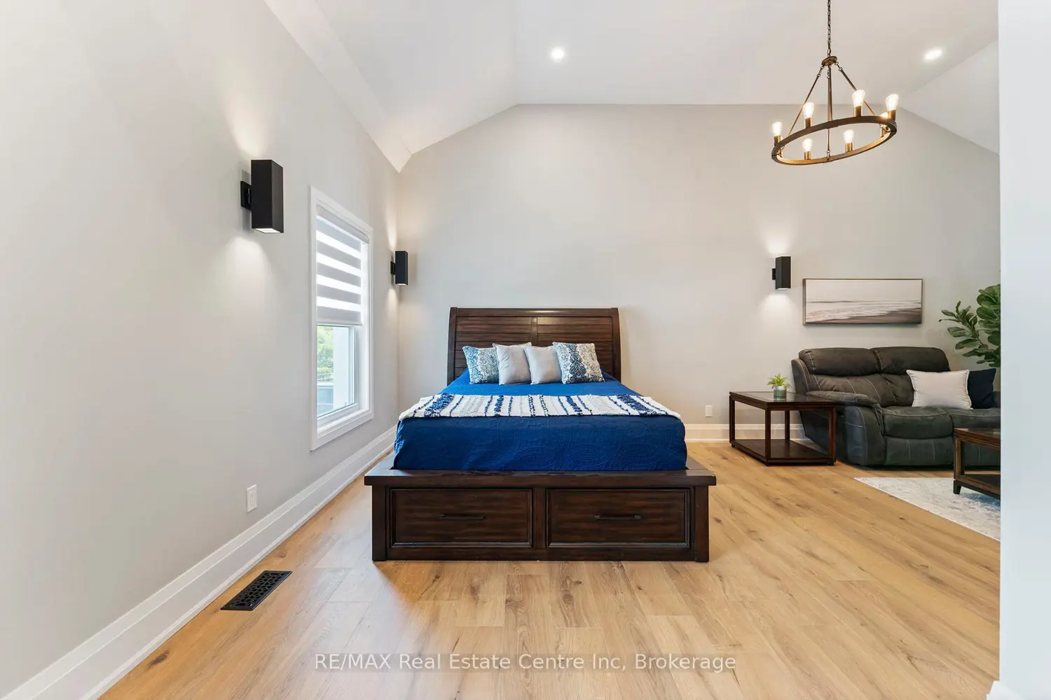 Additional image 10 of 1283 Swan Street