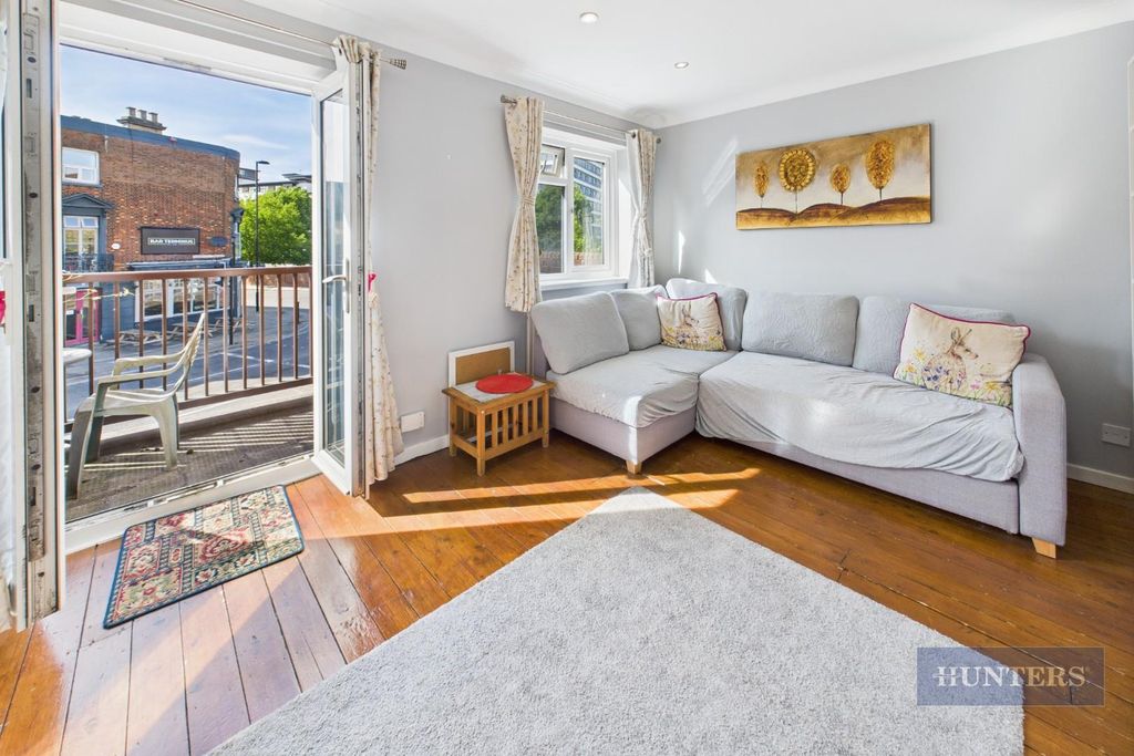 Additional image 2 of 4 bed terraced house for saleTerminus Terrace, Southampton SO14