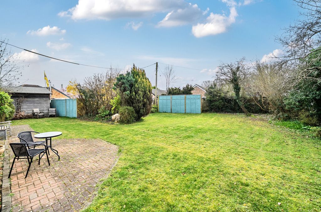 Additional image 10 of 4 bed bungalow for saleMoulsham Lane, Yateley, Hampshire GU46