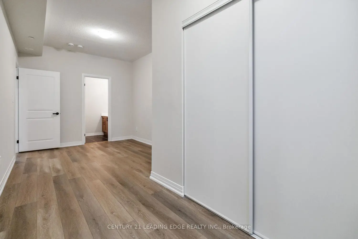 Additional image 15 of 1569 Rose Way 128