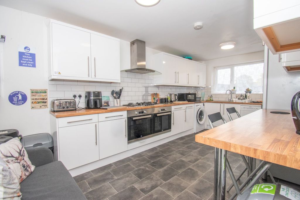 Additional image 2 of 4 bed terraced house for saleUist Walk, Corby NN17