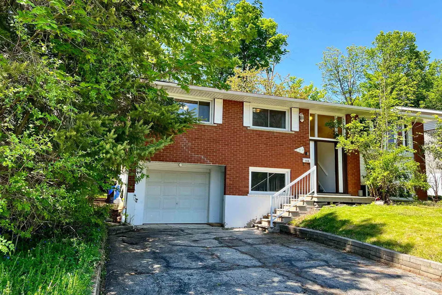 Additional image 2 of 194 Cedarbrae Avenue