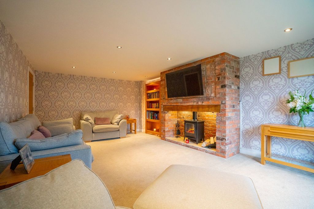 Additional image 8 of 4 bed barn conversion for saleThe Threshing Barn, Cranshaw Lane, Widnes WA8