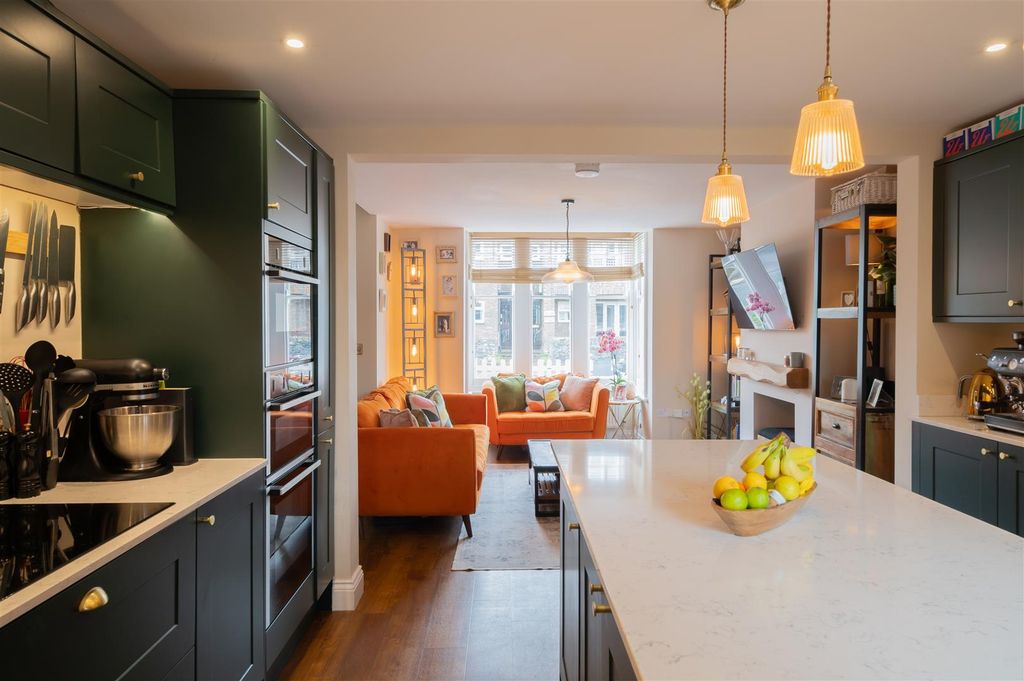 Additional image 5 of 3 bed terraced house for saleHensington Road, Woodstock OX20