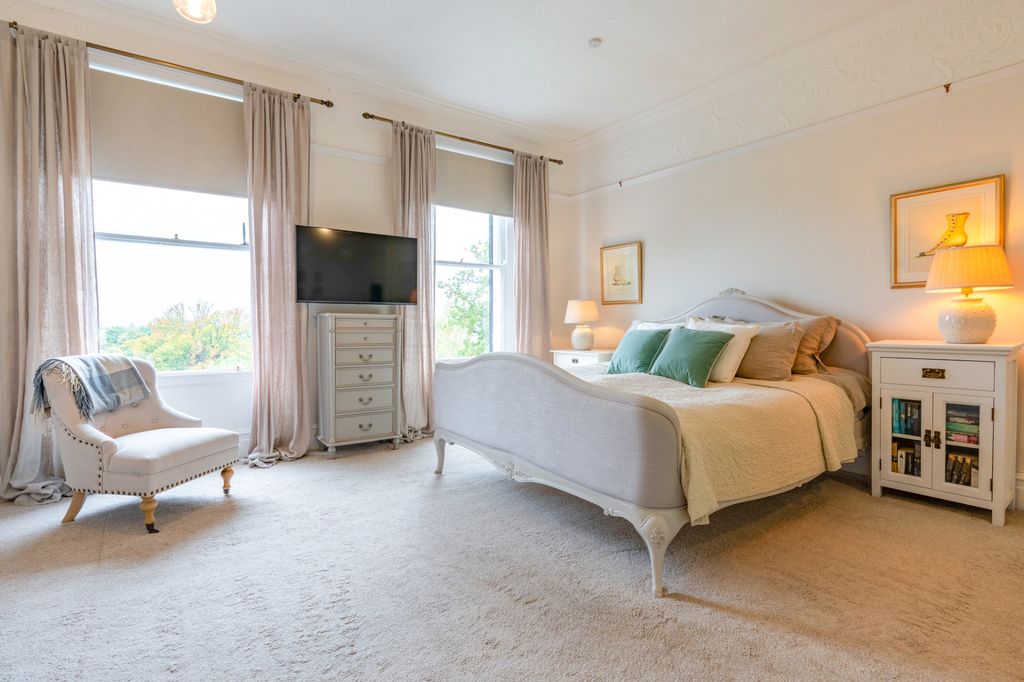 Additional image 21 of 4 bed semi-detached house for saleHeron Lodge, London Road, Worcester WR5
