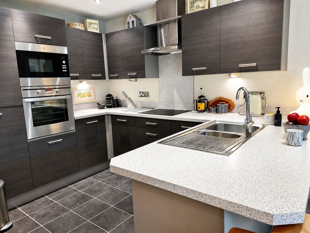 Additional image 8 of 1 bed flat for saleChapel Lane, Wilmslow, Cheshire SK9