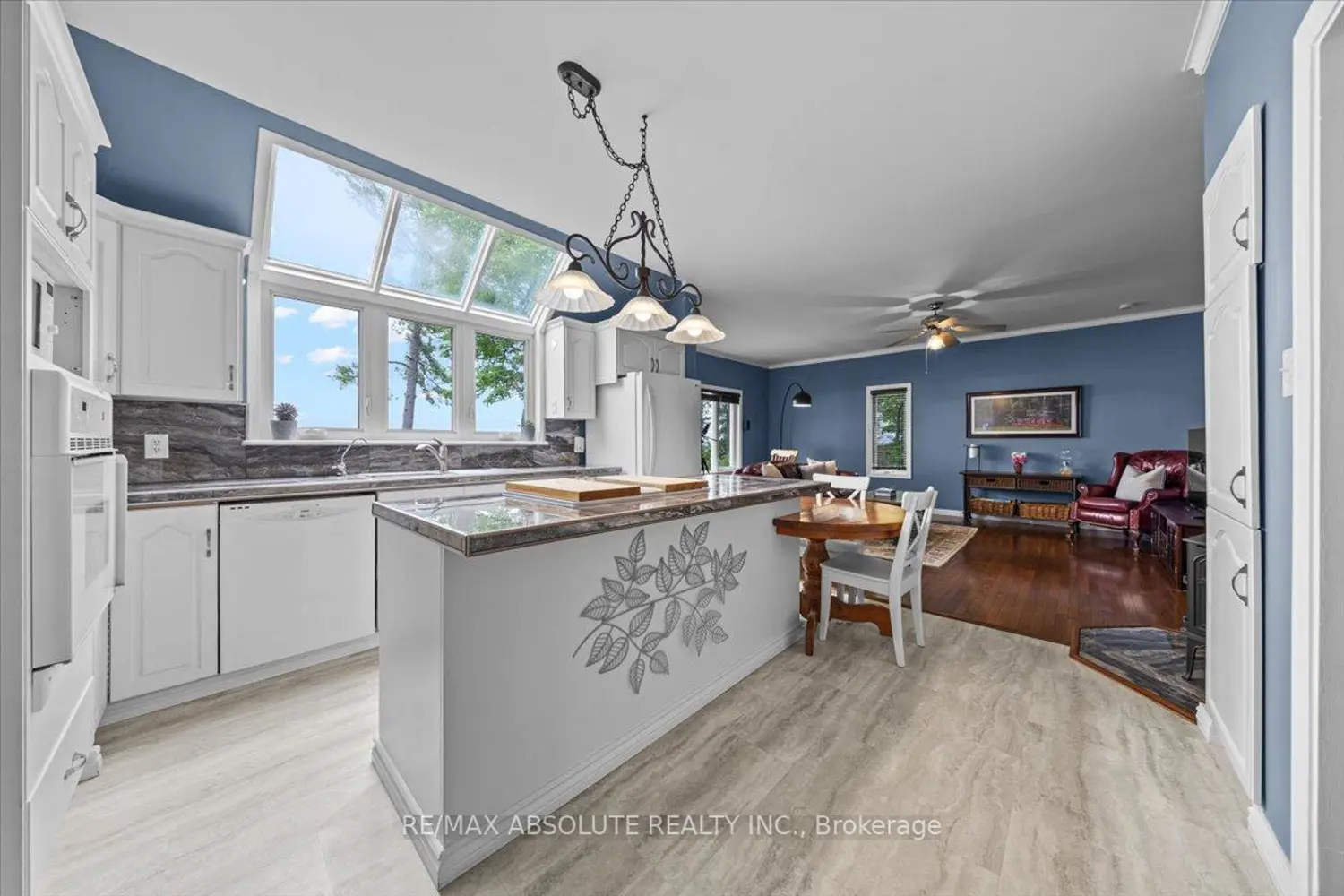 Additional image 5 of 4098 Armitage Avenue