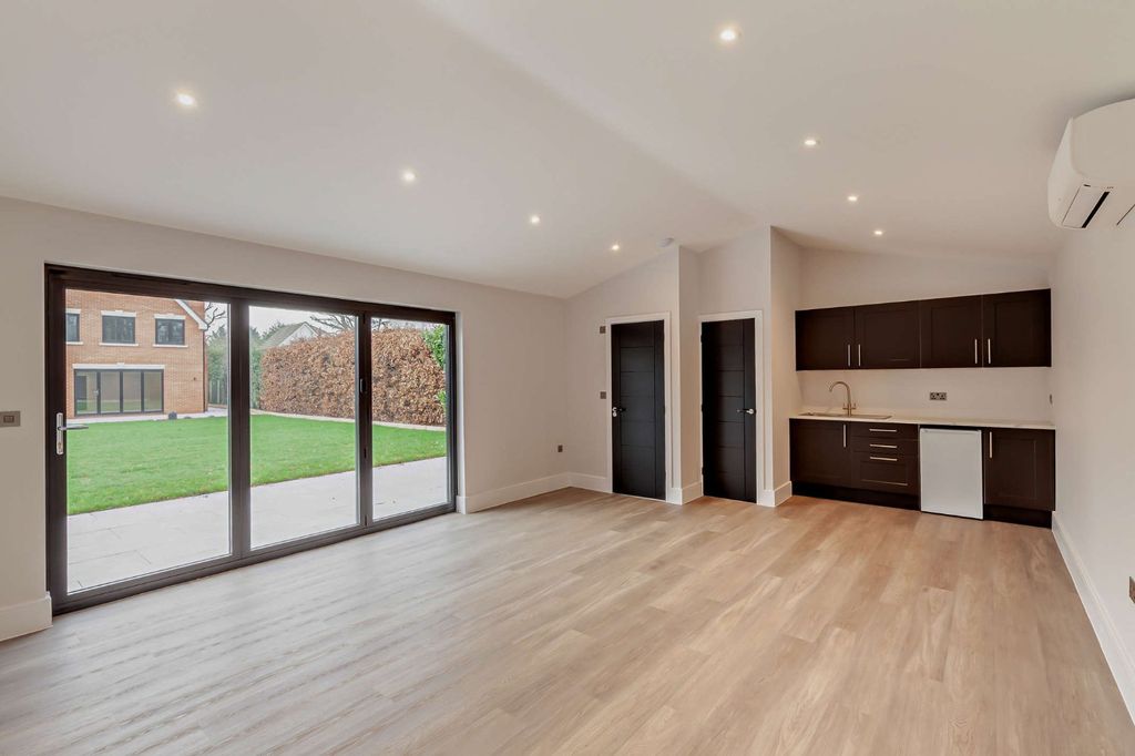 Additional image 9 of 6 bed detached house for saleMaypole Road, Wickham Bishops, Witham, Essex CM8