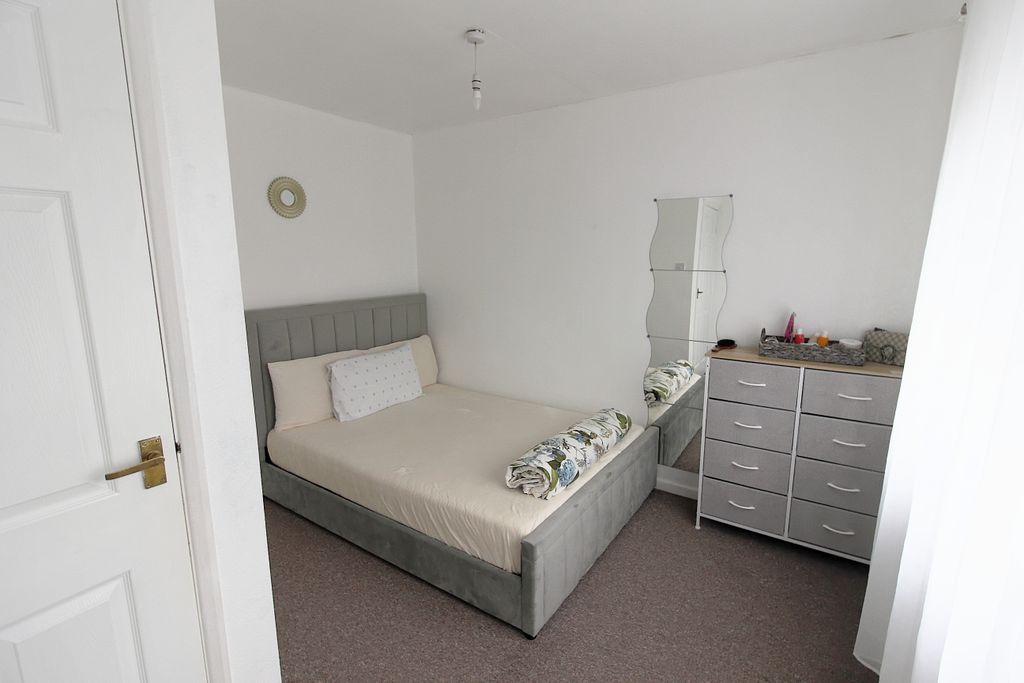 Additional image 14 of 4 bed semi-detached house for saleRosemead Drive, Oadby LE2