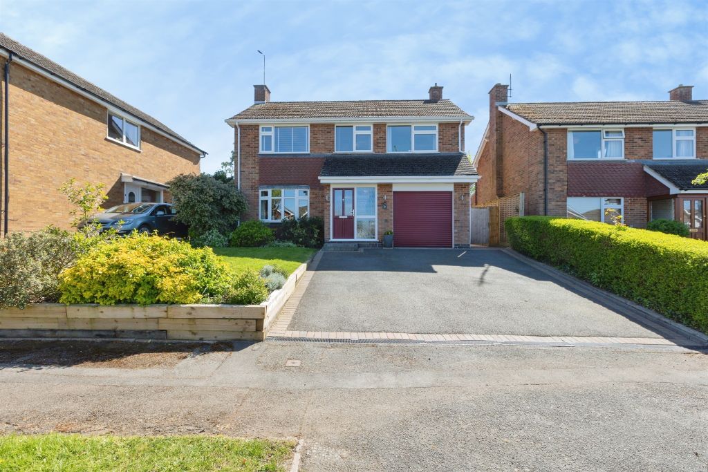 4 bed detached house for saleWoodbury Rise, Great Glen, Leicester LE8