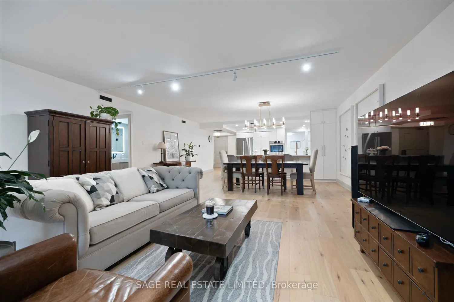 Additional image 8 of 160 Frederick Street 305