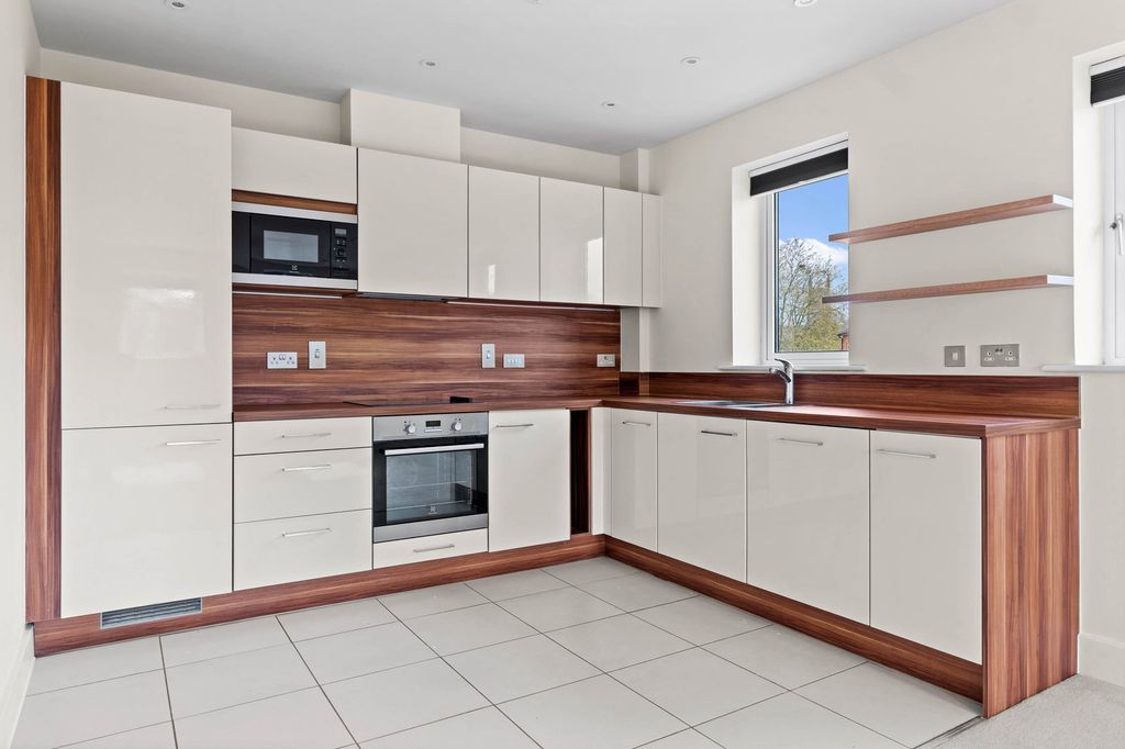 Additional image 2 of 2 bed flat for saleApartment 5, Armstrong House, Armstrong Drive, Diglis, Worcester. WR1