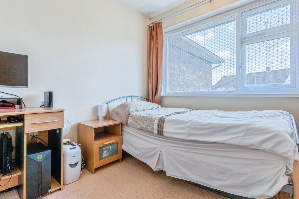 Additional image 14 of 3 bed semi-detached house for saleBarnet Close, Oadby, Leicester LE2