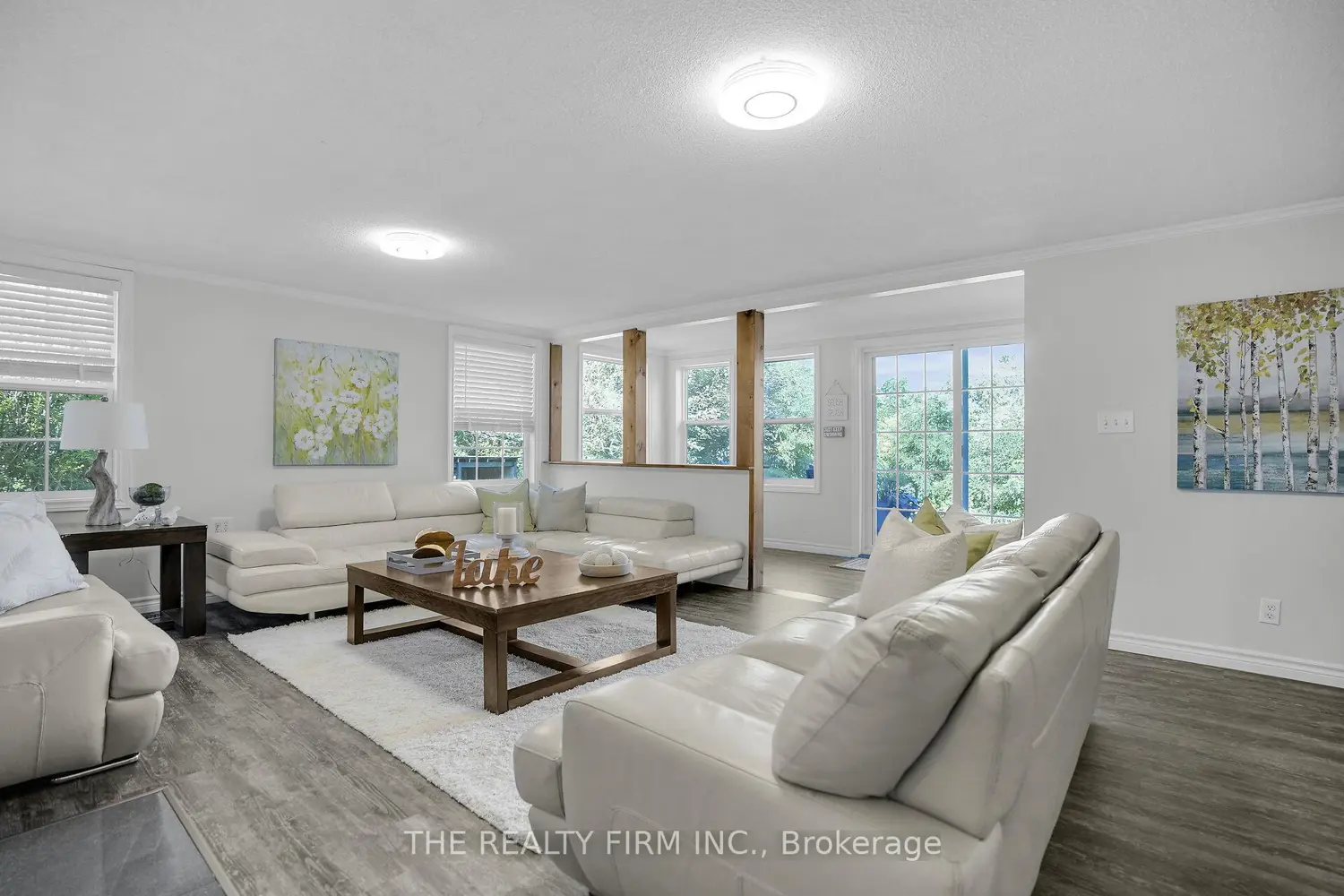 3692 Beverly Glen photo 5