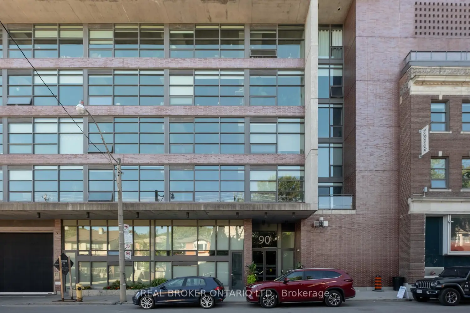 Additional image 16 of 90 Broadview Avenue 202
