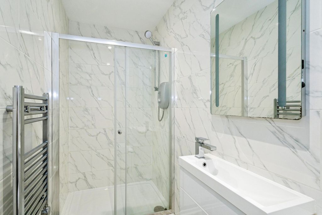 Additional image 11 of 1 bed flat for sale149A London Road, North End, Portsmouth PO2