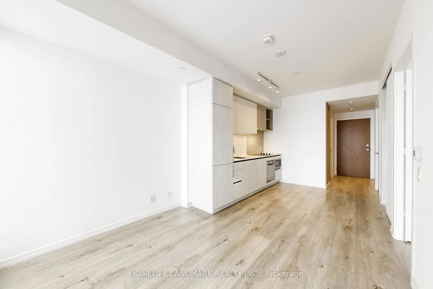 1000 Portgage Parkway 3207 photo 3