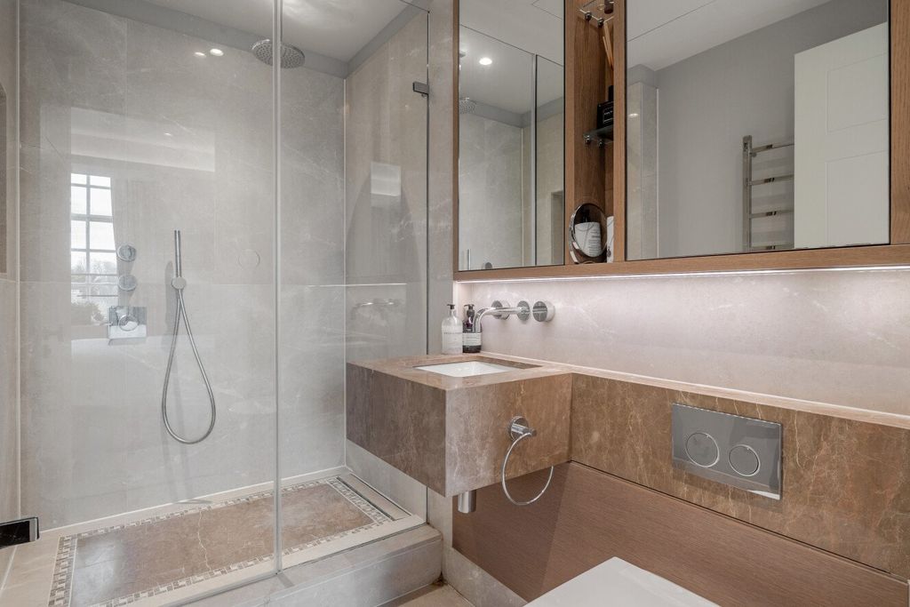 Additional image 11 of 2 bed flat for saleRichmond Hill, Richmond TW10