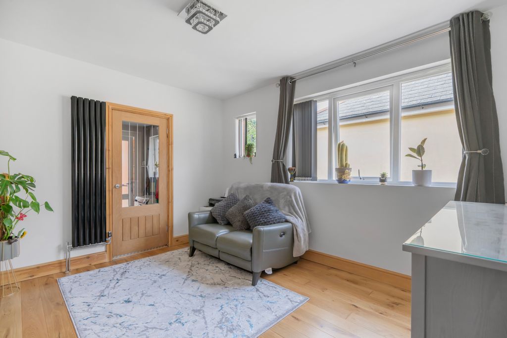 Additional image 6 of 3 bed detached bungalow for saleHomefield Road, Drayton, Portsmouth PO6