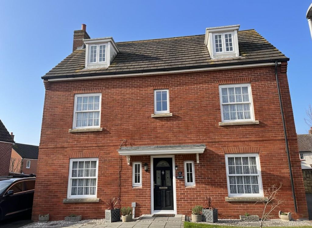 4 bed detached house for saleHine Close, Gillingham SP8