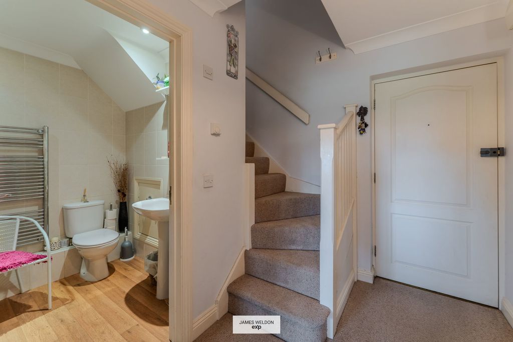 Additional image 3 of 2 bed flat for salePark Lane Court, Park Lane, Wimborne BH21