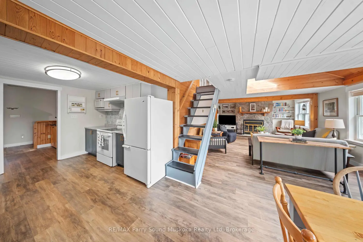Additional image 4 of 16 Golden Horseshoe Lane