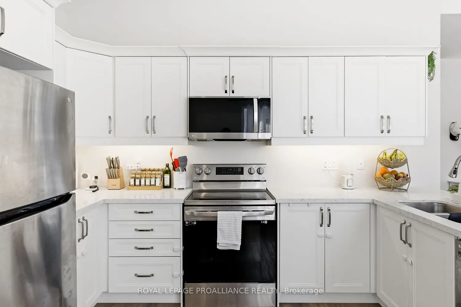 Additional image 12 of 300 Croft Street 202